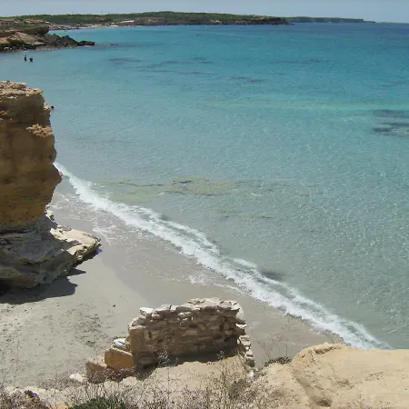 Il Ginepro Nature & Sea בית הארחה