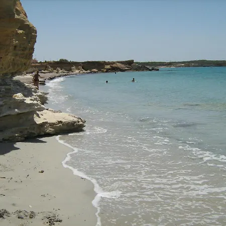 Il Ginepro Nature & Sea בית הארחה